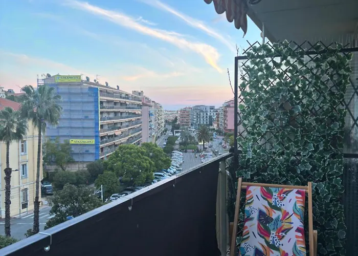 Spacieux Proche Gare Διαμέρισμα Μεντόν