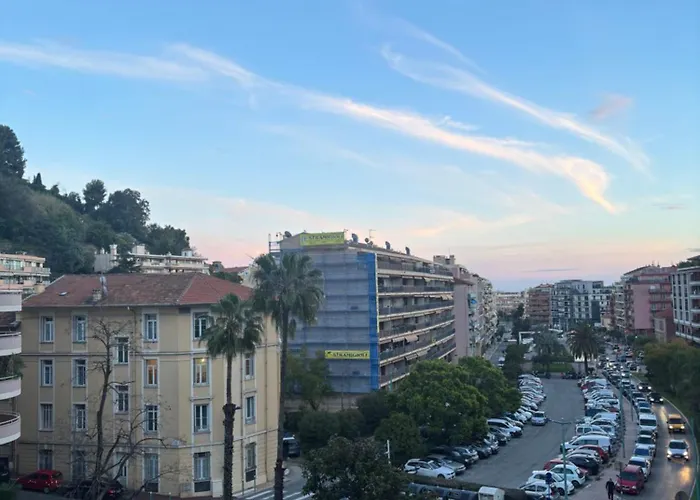 Spacieux Proche Gare Διαμέρισμα Μεντόν